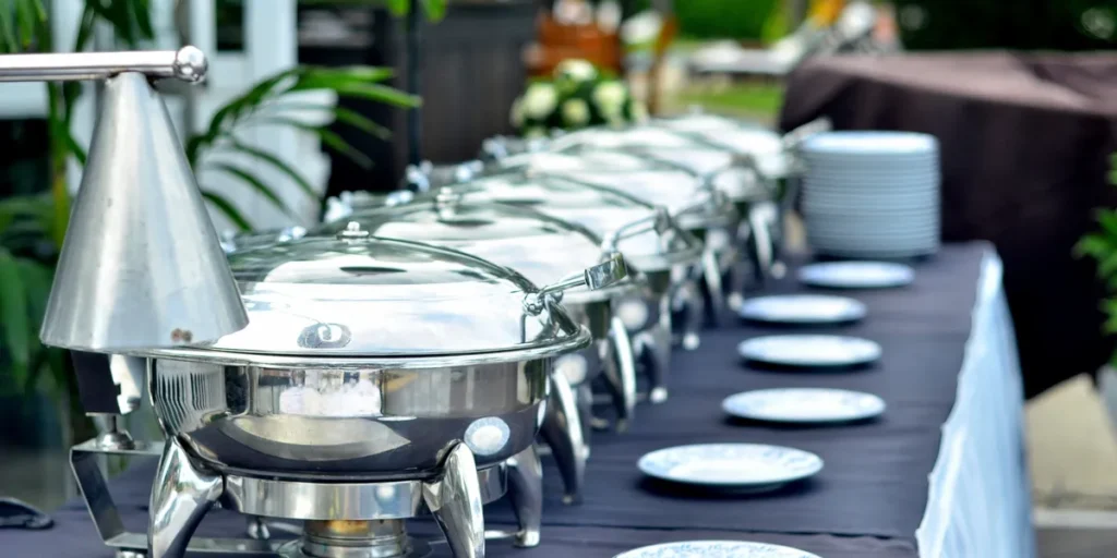 Hiring a Full-Service Caterer